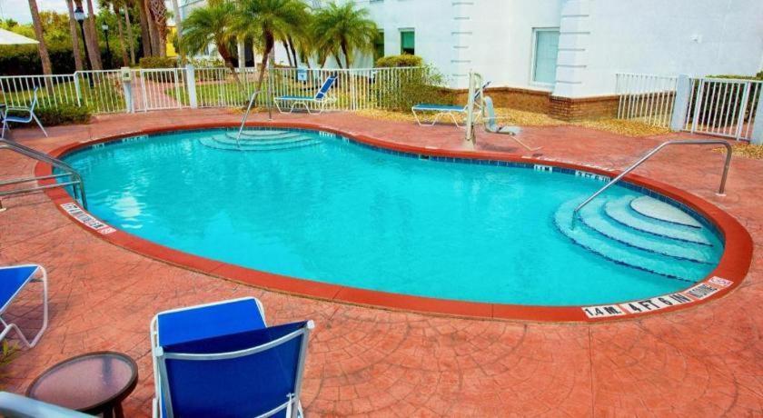 Holiday Inn Express Hotel & Suites Port Charlotte Kültér fotó