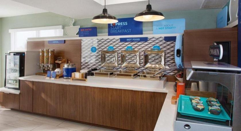 Holiday Inn Express Hotel & Suites Port Charlotte Kültér fotó